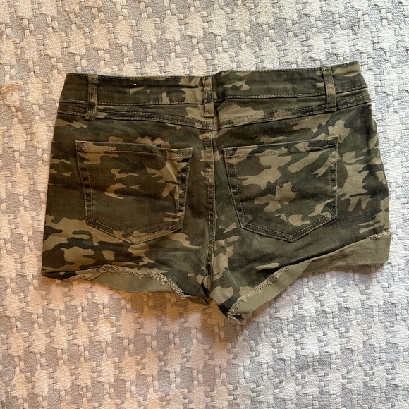 Camo Jean Shorts - Picture 2 of 3